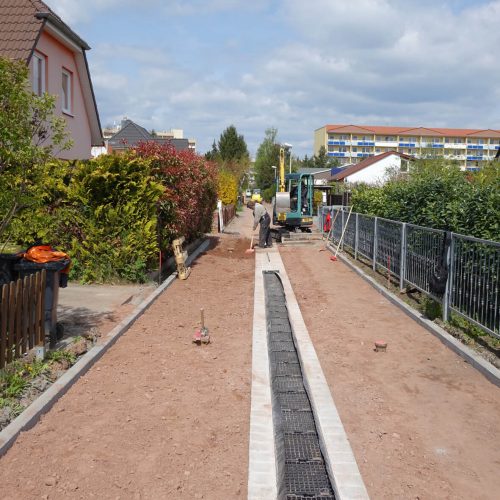 Im Klötzer Weg in Magdeburg war eine platzsparende Lösung für die dezentrale Behandlung und Versickerung von Niederschlagswasser gefragt. 
Foto: Funke Kunststoffe