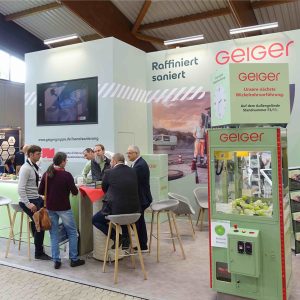 Netzwerken über grabenlose Sanierungstechniken stand im Mittelpunkt des Messeauftrittes der Geiger Kanaltechnik in Kassel.
Foto: Geiger Kanaltechnik