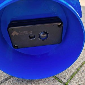 Der Sensor übermittelt den Wasserstand in der KS­-Bluebox® regelmäßig in Echtzeit an einen Server. So ist jederzeit ablesbar, wie hoch der Füllstand und das verbleibende Füllpotenzial sind. Gleichzeitig kann die intelligente Steuerung vorausschauend auf Regenwetterprognosen reagieren.
Foto: Funke Kunststoffe GmbH
