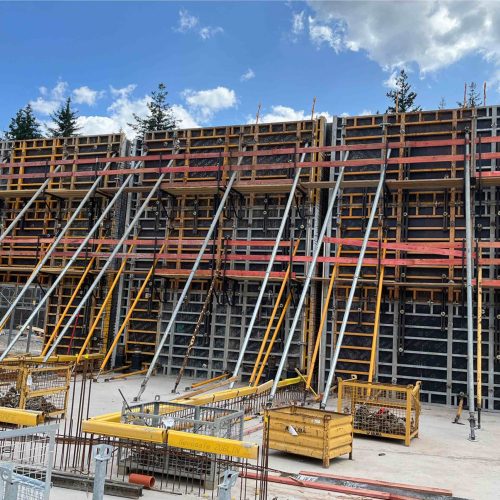 Insgesamt 11.000 m2 der Rahmenschalung ORMA kommen in Weilerbach zum Einsatz. Das ULMA-System ist für hohe Frischbetondrücke konzipiert.
Foto: ULMA Construction GmbH