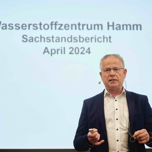 „Wir möchten bis zum Jahr 2030 Elektrolysekapazitäten von 10 GW am Standort in Hamm schaffen“, beschrieb Dipl. -Ing. Reinhard Bartsch von der Wasserstoffzentrum Hamm GmbH ein ehrgeiziges Ziel des Unternehmens.
Foto: rbv